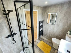 Bathroom - click for photo gallery